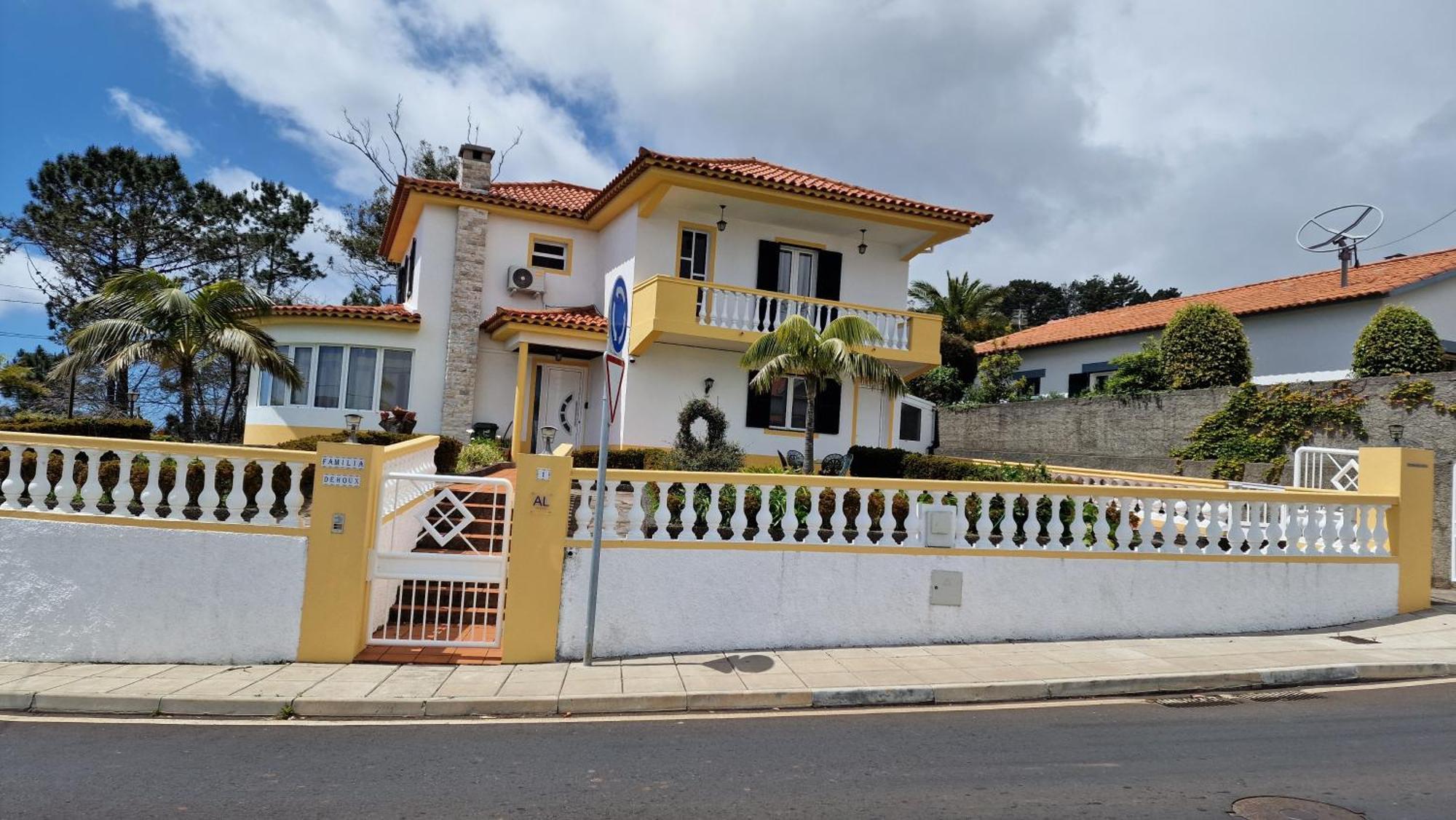 Villa Familia Dehoux Camacha  Kültér fotó